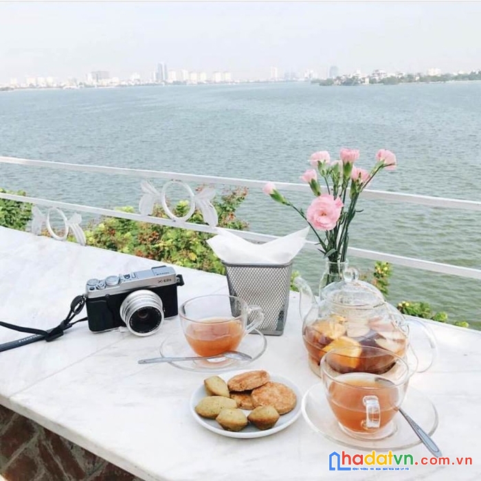 Bán nhà mặt phố kinh doanh cafe, pub...yên hoa - tây hồ. vị trí đỉnh, view hồ. vỉa hè 2 bên, 3