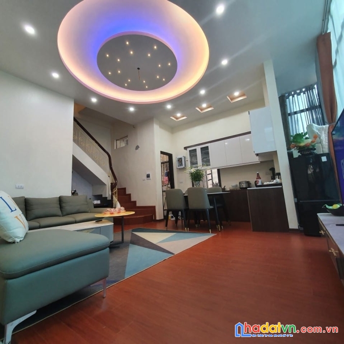 Bán nhà phố thái thịnh (đống đa). dt 39m2 x 5 tầng x 6m x giá 6.6 tỷ.
kinh doanh tốt - gần đh
