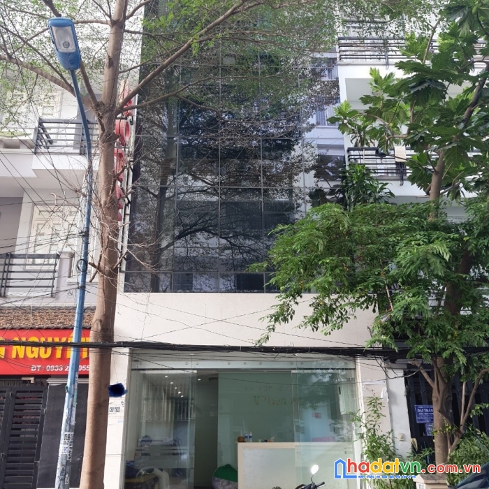Mt nội bộ 590/e2 cách mạng tháng 8, p.11, q.3, 5x17m, trệt 4 lầu, khai thác thuê 100tr/tháng