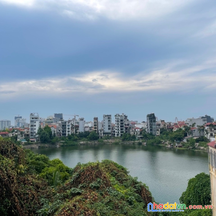 Bán biệt thự phố tây, âu cơ - tây hồ. view hồ, oto vào tận nhà, ở hay cho tây thuê tốt. 193m, 42