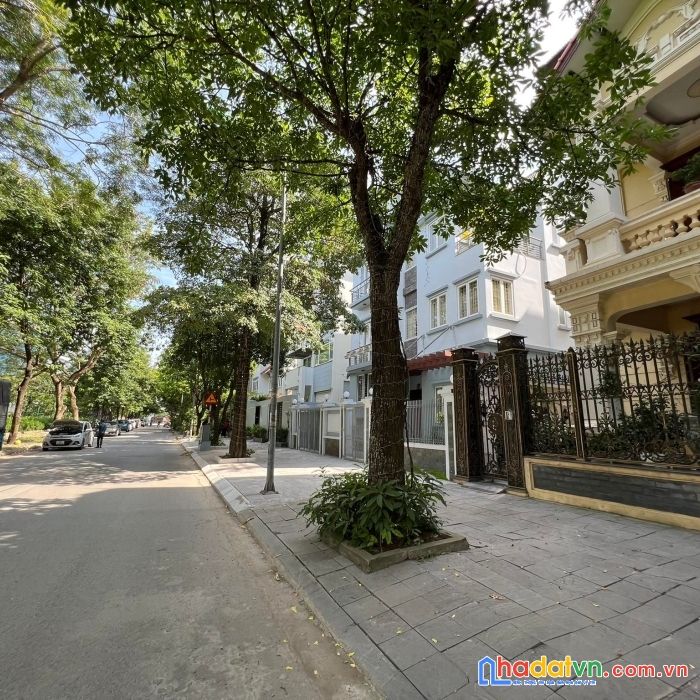 Bán nhà vườn kđt vĩnh hoàng, 112m, 6 tầng, mặt tiền 5m, giá 22.4 tỷ.