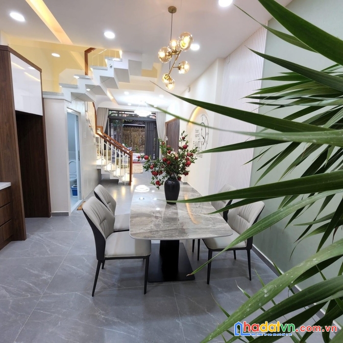 Nhà hiếm 76m2, 10m ra hxh đường lê vẵn sỹ pn,ngang 4,6m, giá 9 tỷ tl
