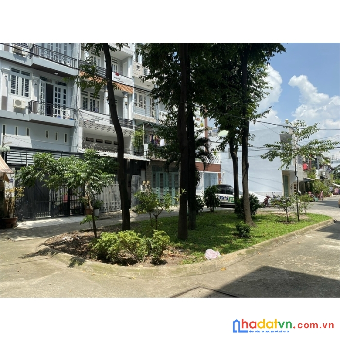 Bán nhà 5 tầng khuôn viên nội bộ huỳnh văn nghệ, ngang 4.5 x 15m