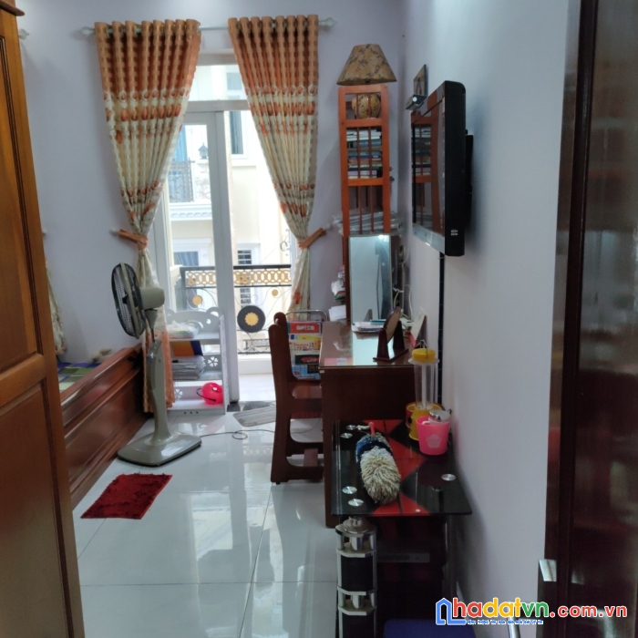 Bán nhà lô góc quang trung gần emart, hẻm xe hơi, khu dân trí cao, nhỉnh 6 tỷ