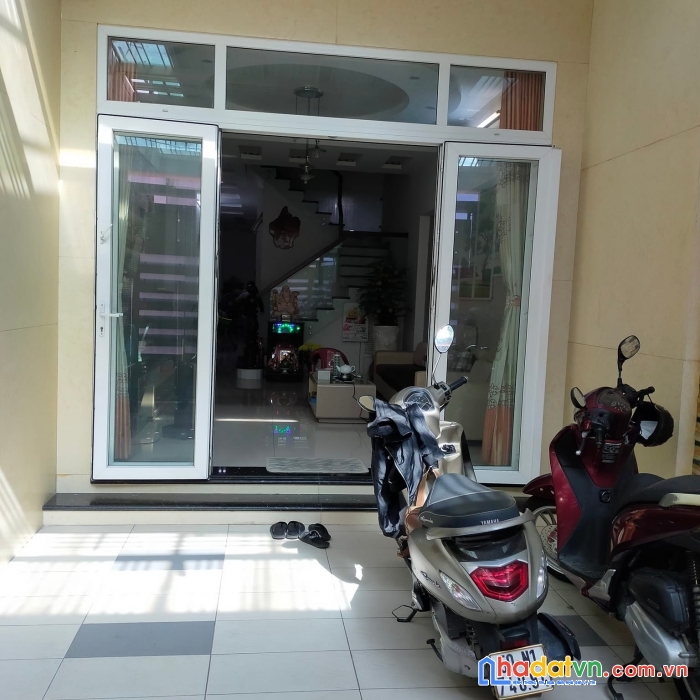 Bán gấp nhà riêng siêu vip đỗ công tường, 99m2 nhỉnh 12 tỷ.