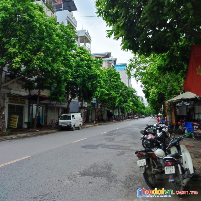 Mặt phố cầu bươu 154m2, 1 tầng, mt 5m, giá 15,34 tỷ. lô góc 3 thoáng quy hoạch mở đường 2 bên.