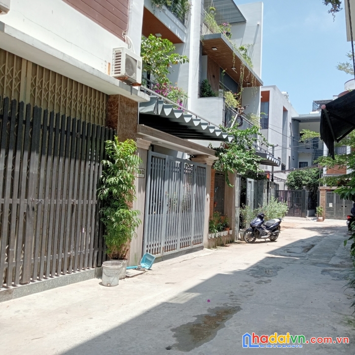 Bán nhà sơn trà. chủ gấp bán. dt65m2, 3 lầu. cạnh cầu rồng. chỉ 4.6 tỷ