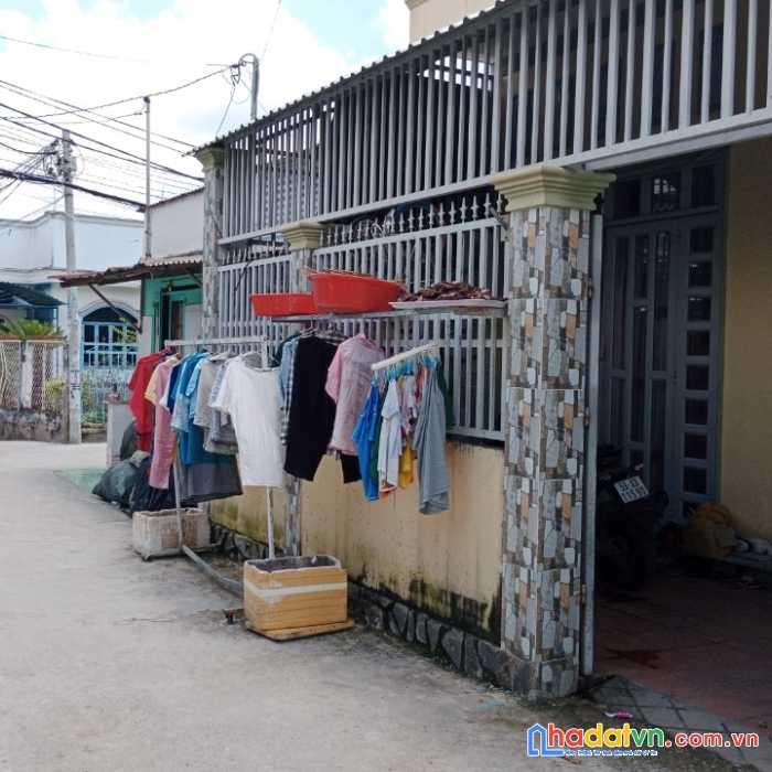 Chính chủ bán nhà tại ấp 1, xã phú xuân, nhà bè, hồ chí minh dt80m2 giá 5 tỷ lh 0977772225