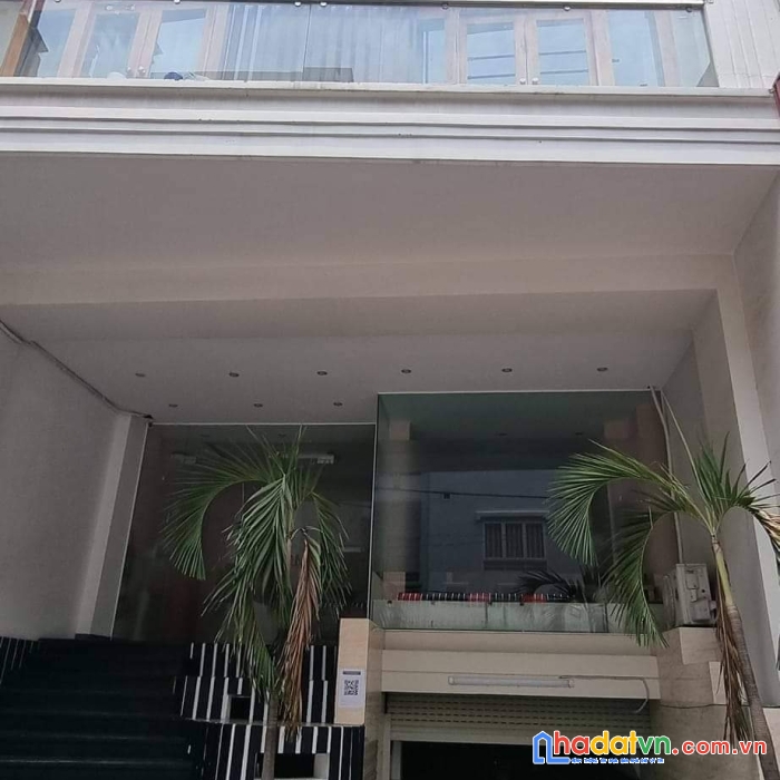 Bán tòa nhà chdv lê văn sỹ quận 3, có thang máy tiện kinh doanh, thu nhập 150tr/tháng.