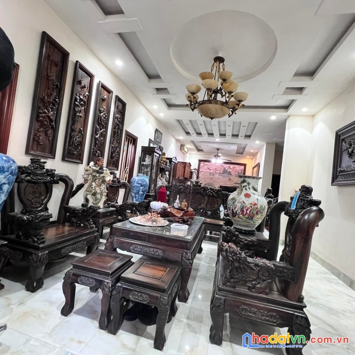 Vị trí cực đẹp mặt ngõ 158nguyễn sơn ôtô tránh thông kd nhỉnh 8tỷ