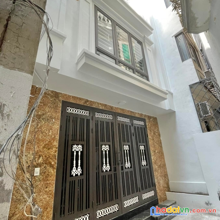 Bán nhà tô vĩnh diện, 2 thoáng, thang máy, tiện oto,đường to ngõ rộng.