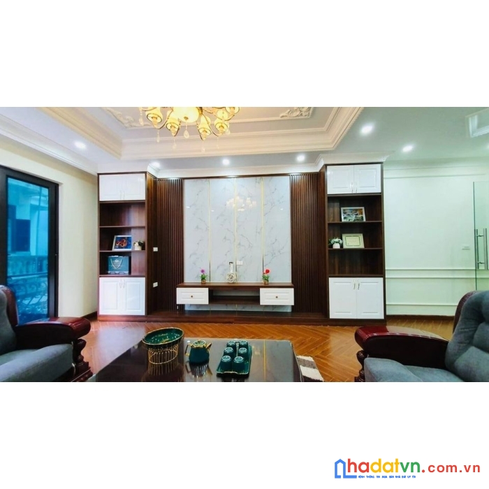 Bán nhà phân lô đhnn_lô góc 7 tầng, tm, kinh doanh, phố trần quốc hoàn, giá 13.6 tỷ