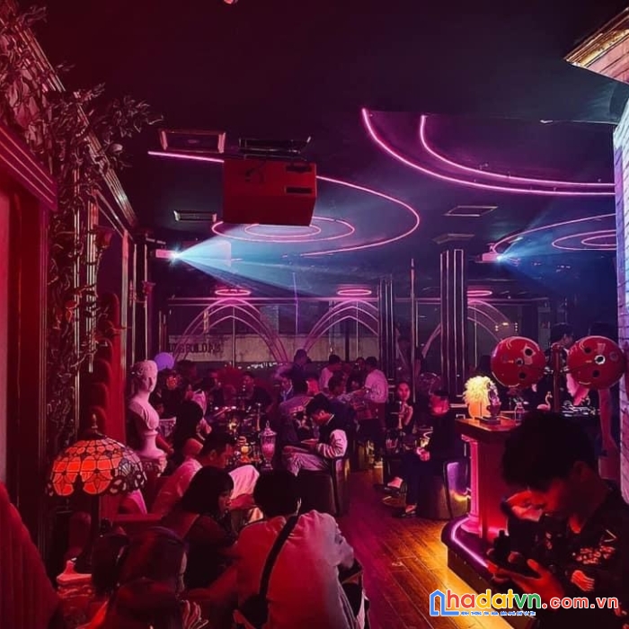 Do không người quản lí cần chuyển nhượng cf lounge tại q1