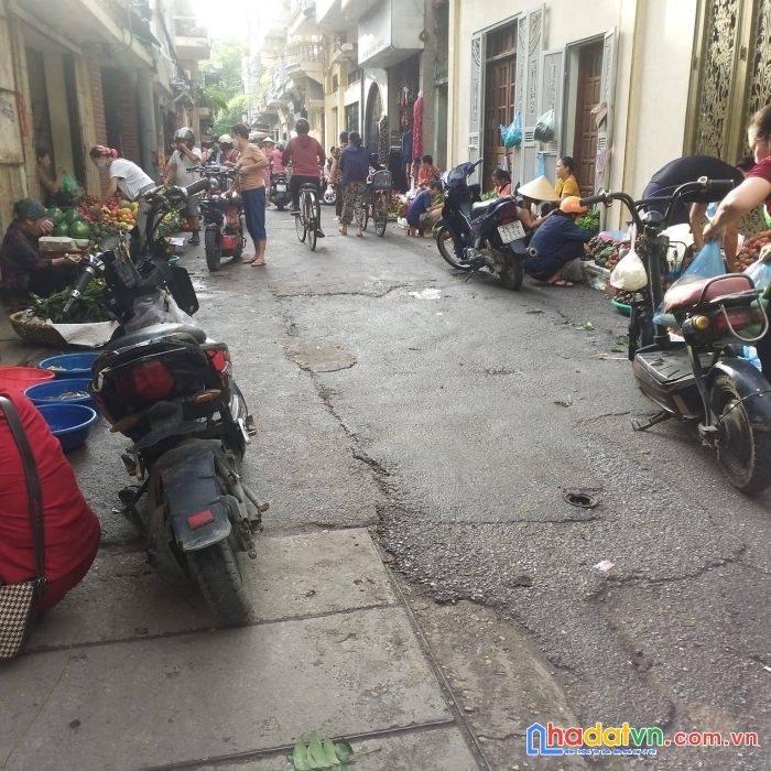 Siêu phẩm phố 8/3 hbt , kinh doanh đỉnh, ô tô tránh, giá 8,58 tỷ phong thủy nét