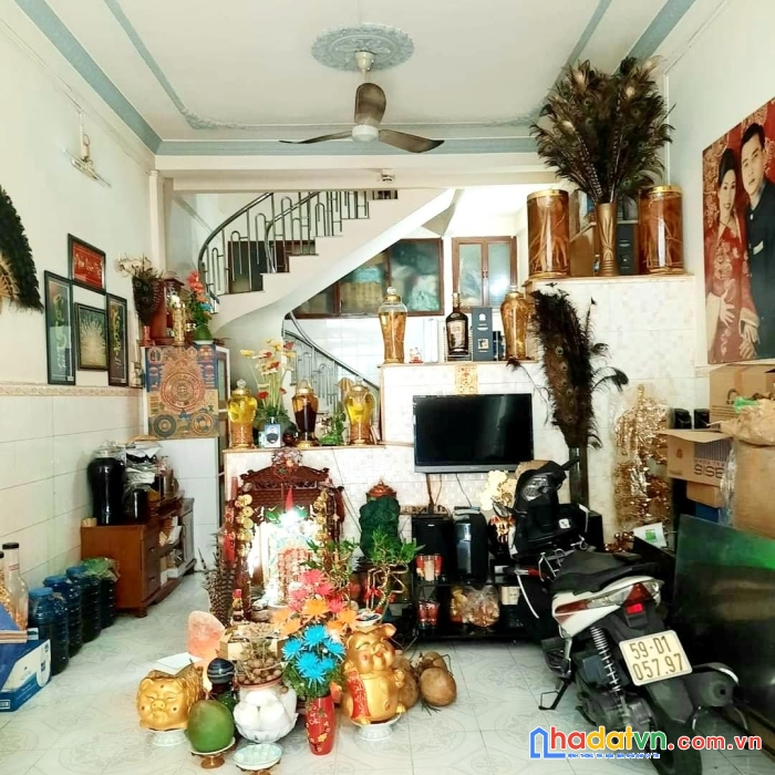 Bán nhà 2 mặt hẻm 64m2, xe hơi ngủ trong nhà, bà hom, quặn 6, 6,6 tỉ, 2 tầng