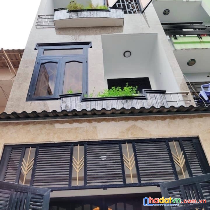 Hẻm 493 cách mạng tháng 8, dt 4m*12m,3 tầng,4.8 tỷ