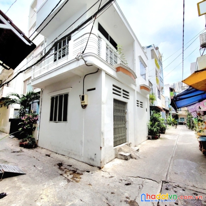 Căn góc nhà mới hẻm xe hơi đường cao thắng p12q10 (4.6x8 trệt/lầu)