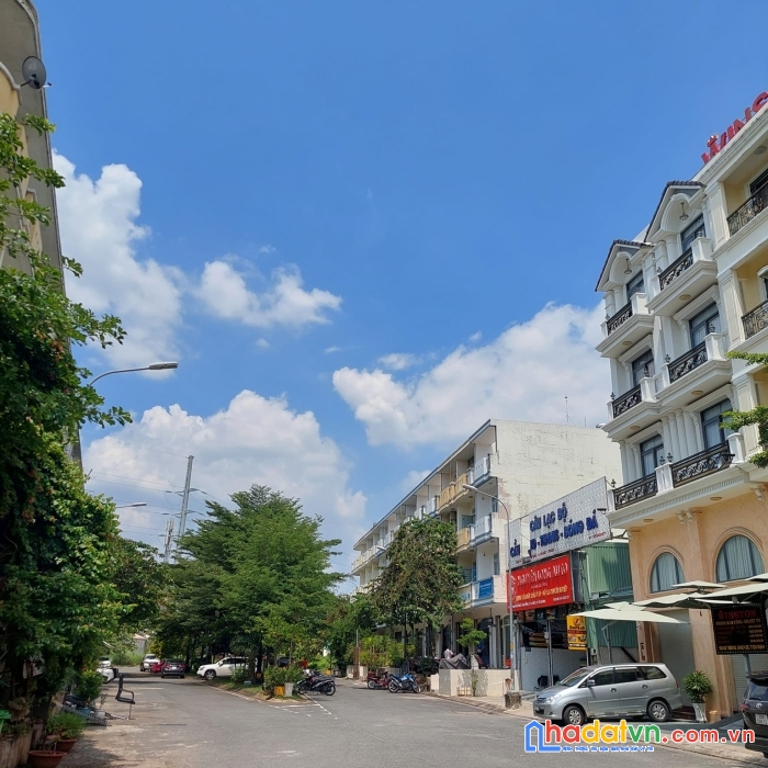 Bán đất hẻm xe hơi 10m đường phạm văn đồng, linh đông, 80m2 giá 7.2 tỷ.