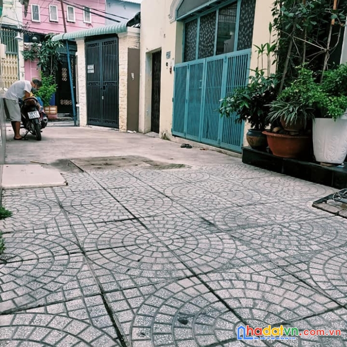 Bán nhà mới hxh gò vấp 81m2, 5 tầng, sát tân bình