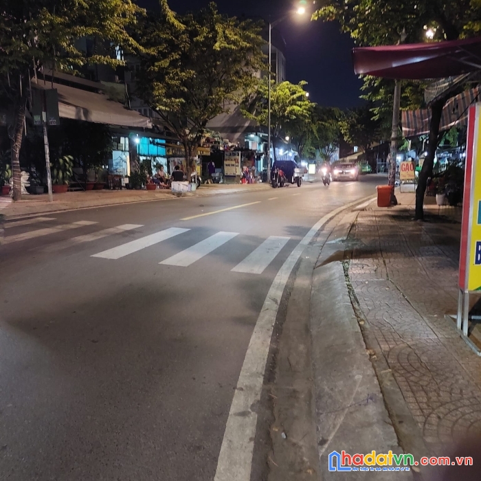 Cực rẻ! nguyễn cửu vân 101m2, hxh, 3 tàng, 11 pn giáp quận 1 nhỉnh 8 tỷ