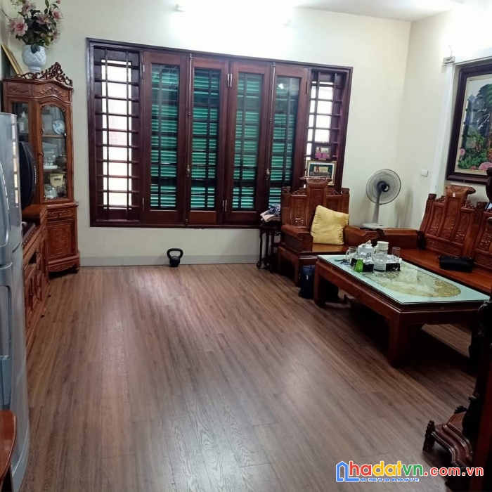 Bán nhà phố dịch vọng quận cầu giấy: 52m2*5t nhỉnh 5 tỷ, lô góc, kinh doanh, ô tô, an ninh tốt