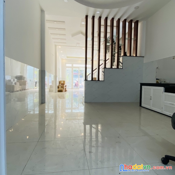 Bán nhà đường lũy bán bích, 4.2mx19m, 4 tầng,  giá 8.x tỷ, p. tân thành, q. tân phú