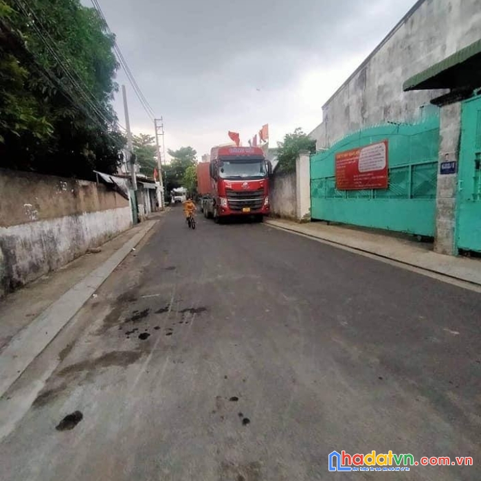 Bán biệt thự cổ kín, đường hương lộ 2, hẻm 10m, 160m2 chỉ 16.8 tỷ, hợp ở mở văn phòng công ty,làm