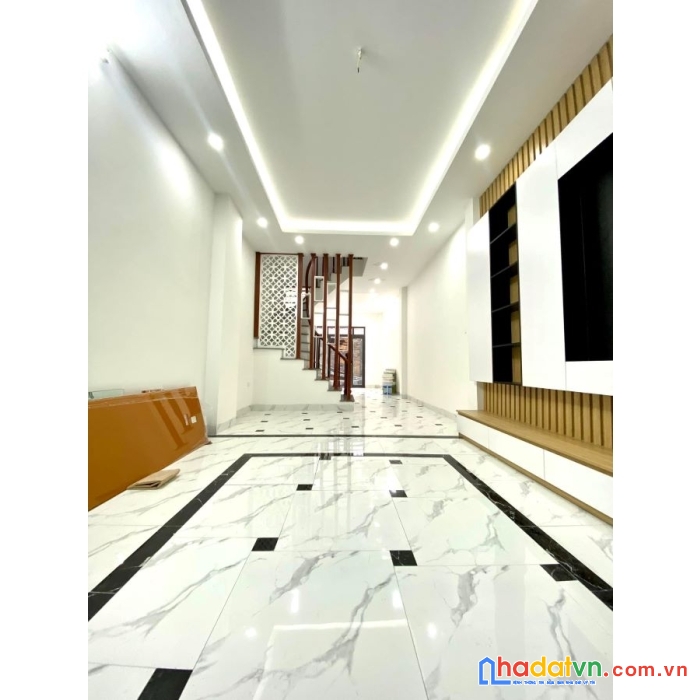Bán nhà giáp bát hoàng mai 55m2  oto đỗ gần 6 tỷ 550 triệu mới đẹp ở ngay