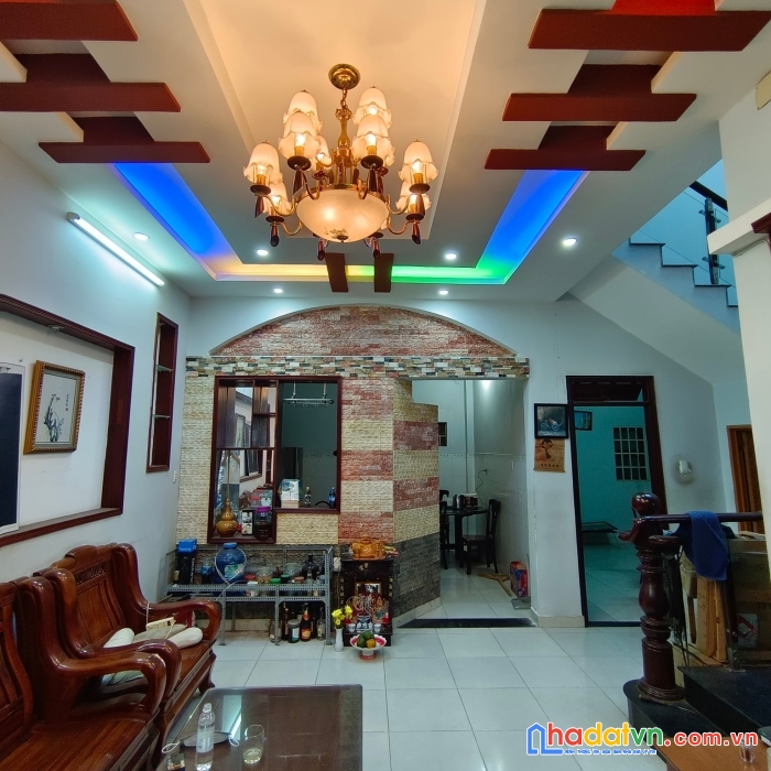 Bán gấp nhà phạm văn đồng, gò vấp, 100m2, hxh, 10.5 tỷ tl