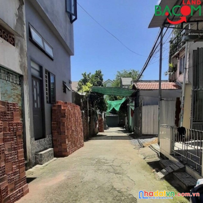 Bán nhà 1t 1l 155m2 shr thổ cư , kế chợ nhỏ tân hiệp, đường ô tô biên hoà , chỉ 3,8 tỷ