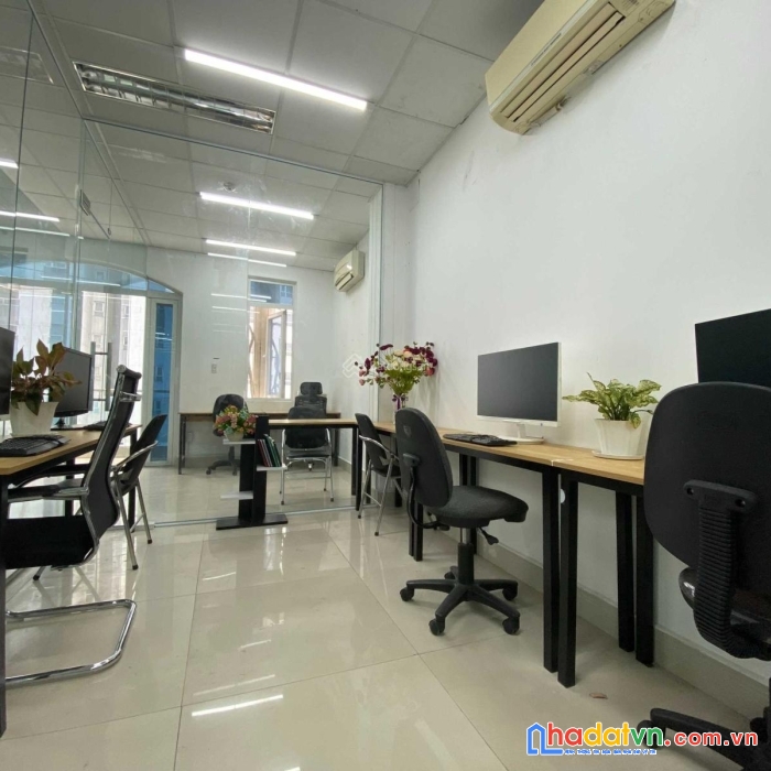 Cho thuê văn phòng mới đẹp 70m2, ngay khu sân bay tấn sơn nhất giá tốt