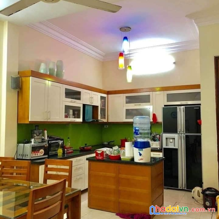 Nhỉnh 3 tỷ bán nhà đại la, hbt,40m2x4t, lô góc, ba gác đỗ cửa, tl 0964817470