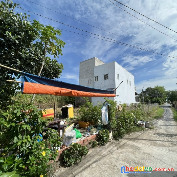 Cần bán đất nằm góc 2 mt đường liên xã, ấp kim điền, thị trấn cần giuộc, long an