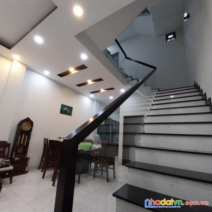 Bán nhà quận  gò vấp 60m phường 8  dưới 5 tỷ