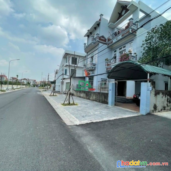 Bán nhà đông anh giá rẻ chỉ 2 tỉ 550tr  nhà 3 tầng xịn xò con bò cười tại lương nỗ tiên dương