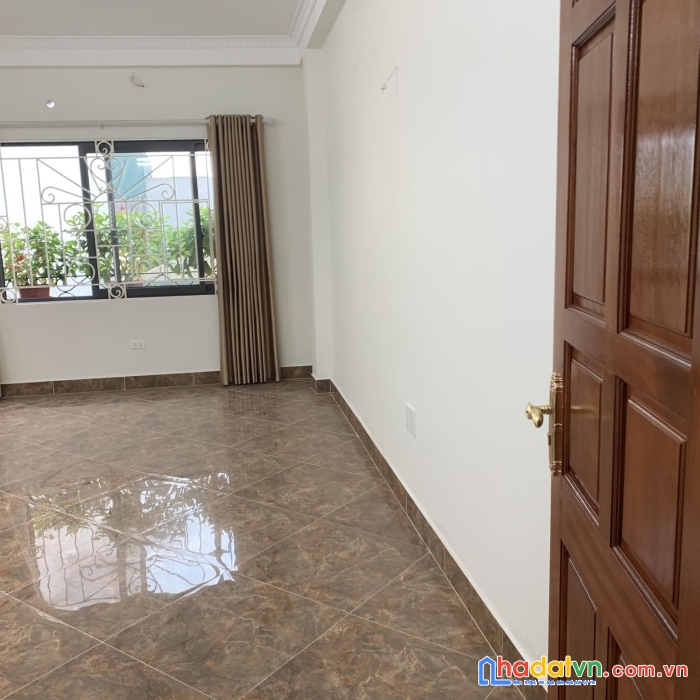 Vip mặt phố hồng tiến 45mx5t siêu hiếm 9.85 tỷ tl 0868246333