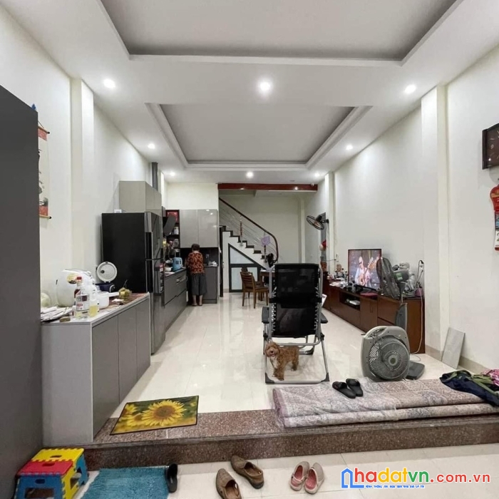 Bán nhà phố linh lang ngõ oto 45m2 5t mt4.5m 6tỷ ba đình