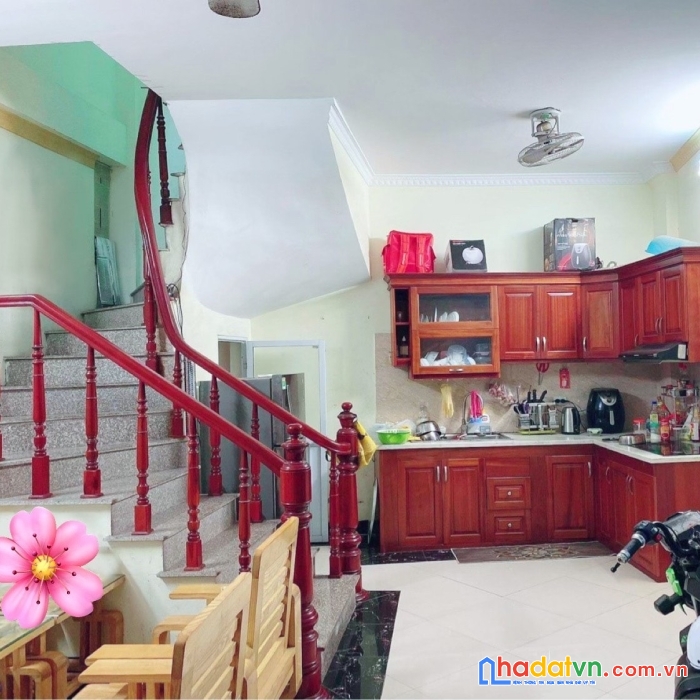 Bán gấp, nhà đẹp trung tâm hai bàtrưng, bạch mai, 31m2, 5 tầng, mt 4.5m, chỉ 2.79 tỷ, về ở ngay.