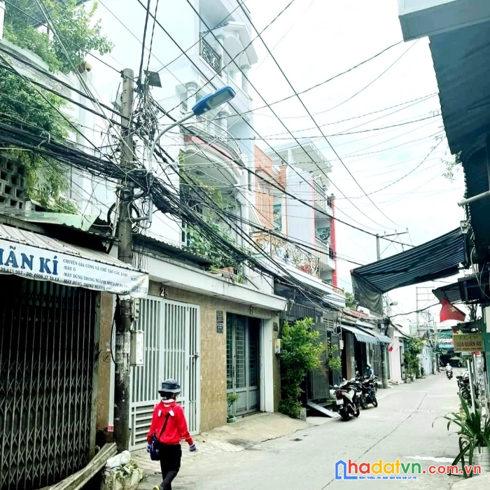 Bán nhà 54 m2, hẻm xe hơi vào nhà, hồng bàng, quặn 6, 6,8 tỉ, 3 tầng