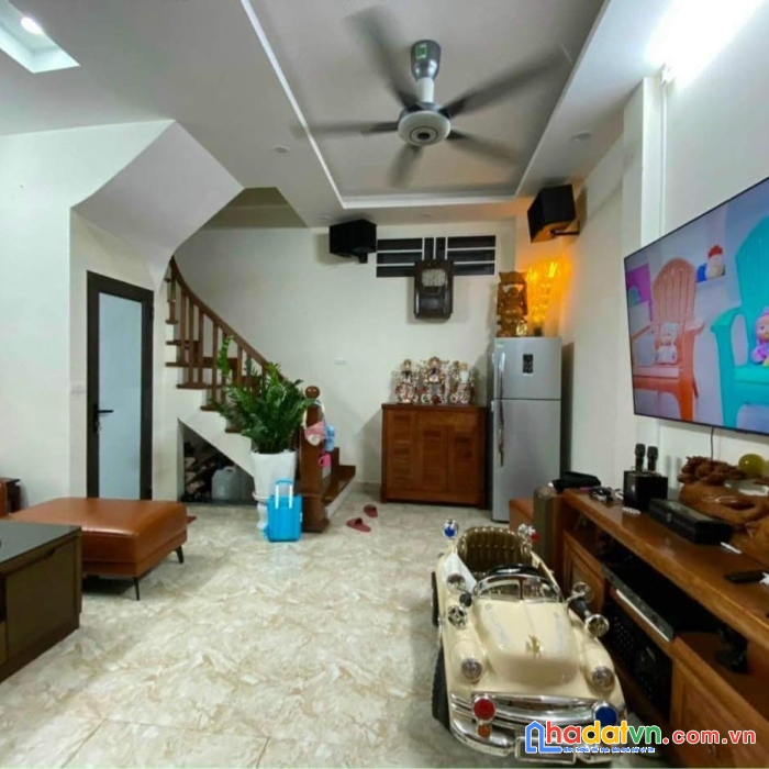 Chỉ 4 tỷ sở hữu ngay nhà nguyễn văn cừ 36m2 - ô tô đỗ cửa – cực nhiều tiện ích