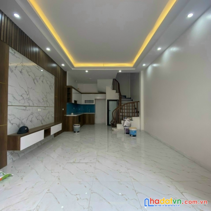 Nhà đẹp linh đường sát hồ linh đàm 5 tầng 3 ngủ mới tinh chỉ 3,5 tỷ gần kđt, bến xe, trường học