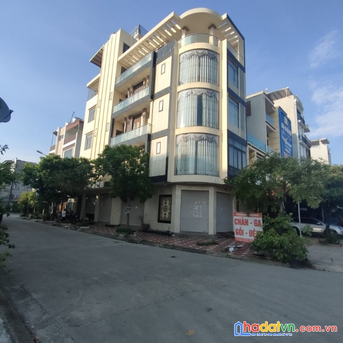 Trục  chính , lô góc -  đường  minh khai  ⚡️ ⚡️ ⚡️
    cổng khu cn tiên sơn 3 thoáng 

căn nhà