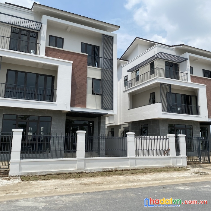 Biệt thự đơn lập veiw hồ công viên lớn hàng cực hiếm tại centa riverside từ sơn