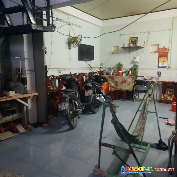 Nhà chính chủ ở. đường phan huy ích chưa qua kinh doanh. ôtô đậu cửa.52m2,2 tầng