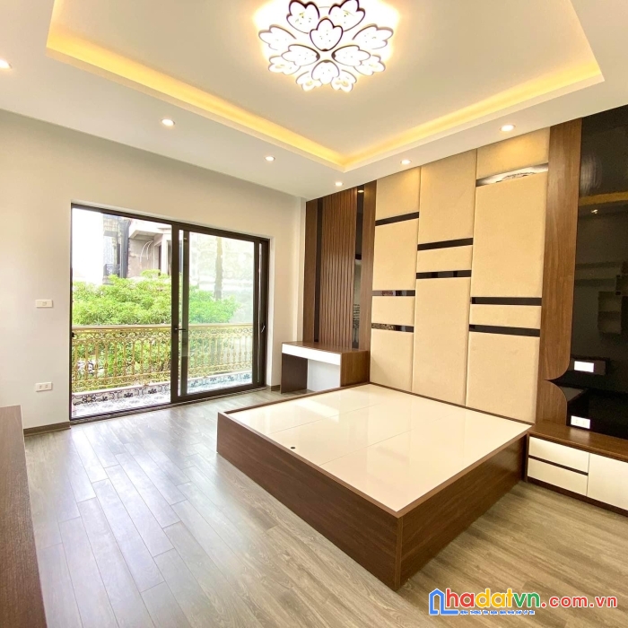 Bán nhà ngọc lâm 45m 5t ngõ ô tô 7 tặng nội thất đẹp