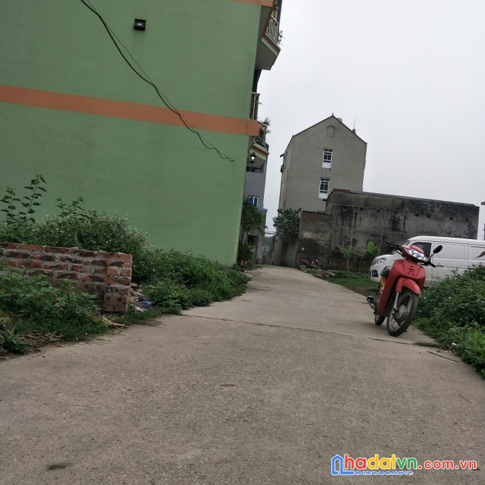 Chính chủ bán 72,3m tại xuân bách - quang tiến . nhìn thẳng ra khu công nghiệp  nội bài . full đất