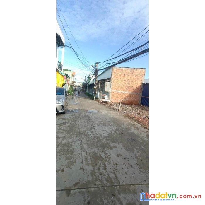 Bán cặp nền trục chính hẻm 5m đường nguyễn văn cừ - cách đh y dược 700m