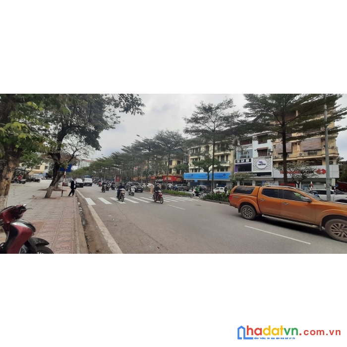 Bán 1050m2 đất xây building mặt phố đào tấn ba đình, mặt tiền 30m