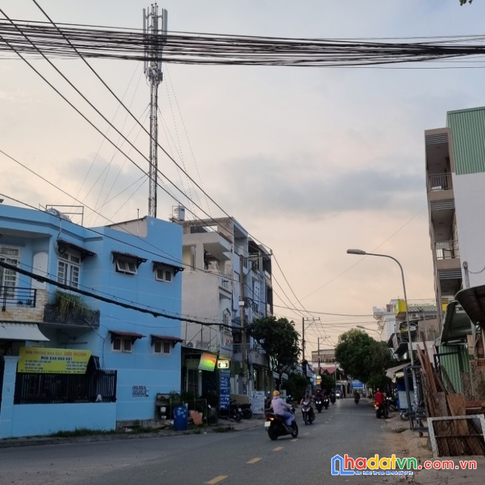 Chính chủ cần bán căn nhà 2 mặt tiền tại quận 9 ( nay là tp. thủ đức)