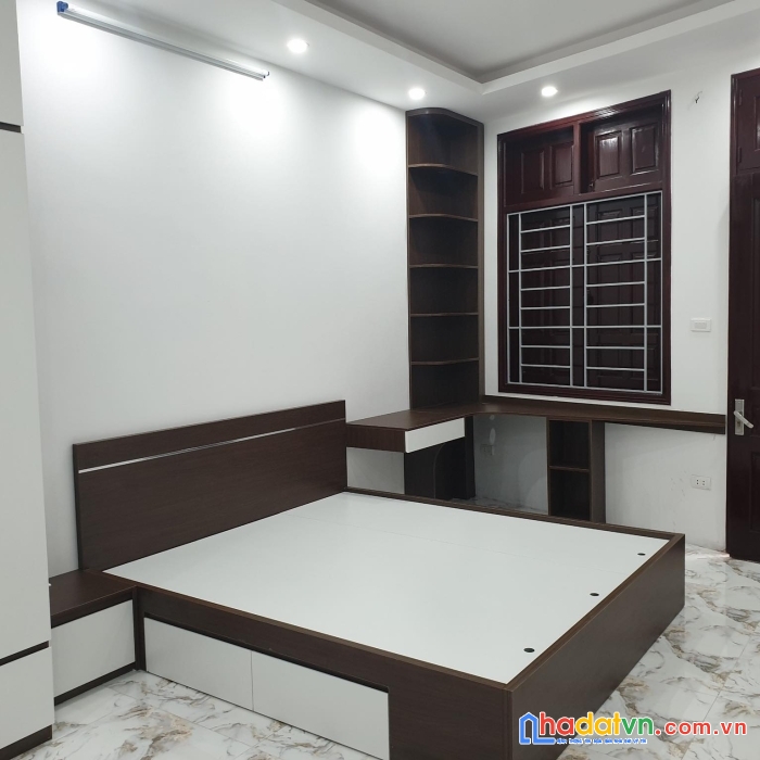 Nhà đa sỹ hà đông, ngõ thoáng, vài bước ra đường ô tô. 30mx5t. 3,2 tỷ.